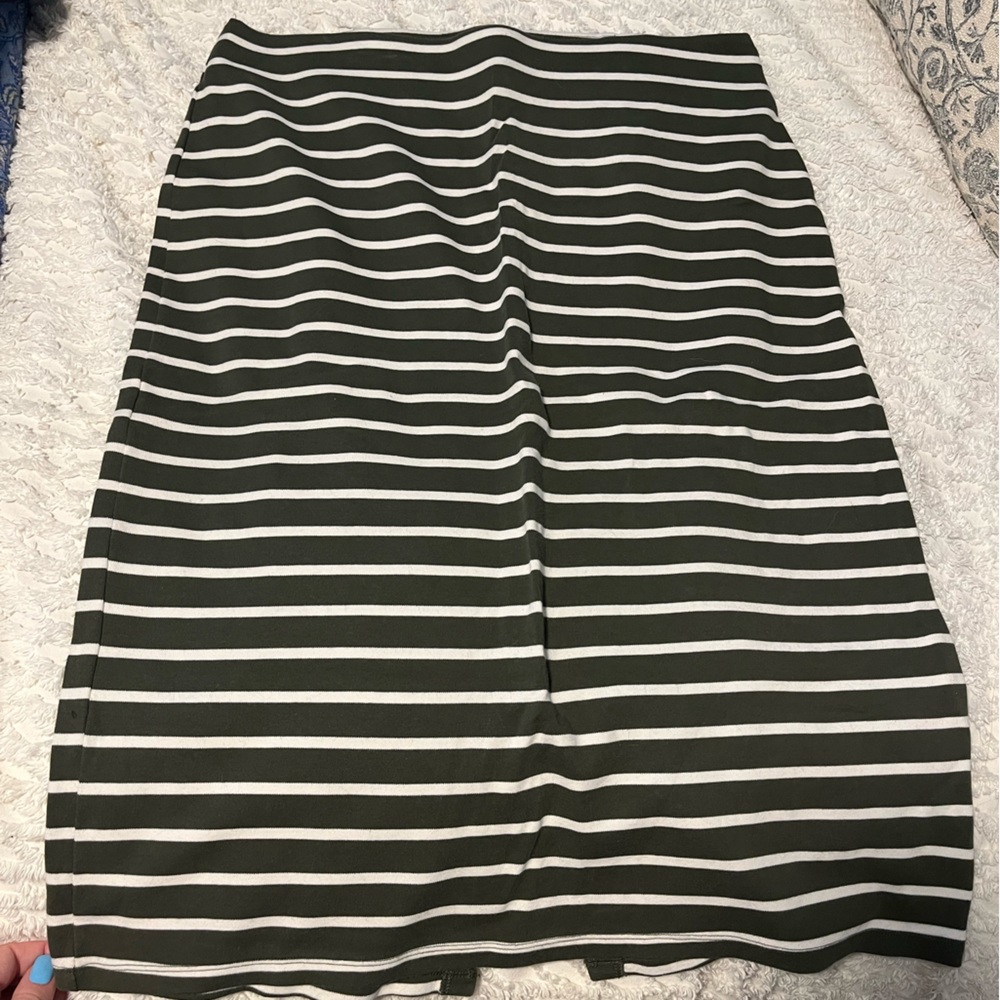 Old Navy striped skirt